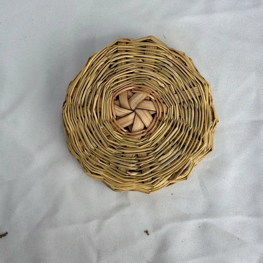 🌼$5🌼Natural Woven Basket/ small basket great for jewelry, rings